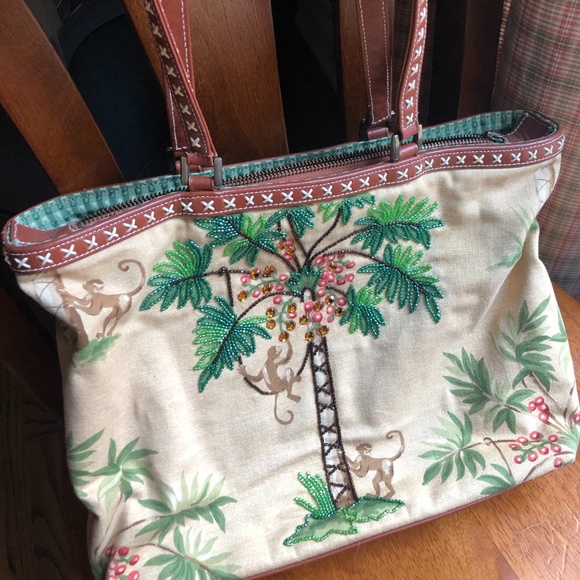 Isabella Fiore Handbags - 🎉 Host Pick 🎉 Isabella Fiore Beaded Handbag